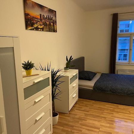 Sunlit Apartment Close To City Center Prag Dış mekan fotoğraf